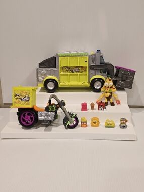 Grossery Gang Putrid Power Muck Truck and Delivery Strike Motorbike Motorcycle S